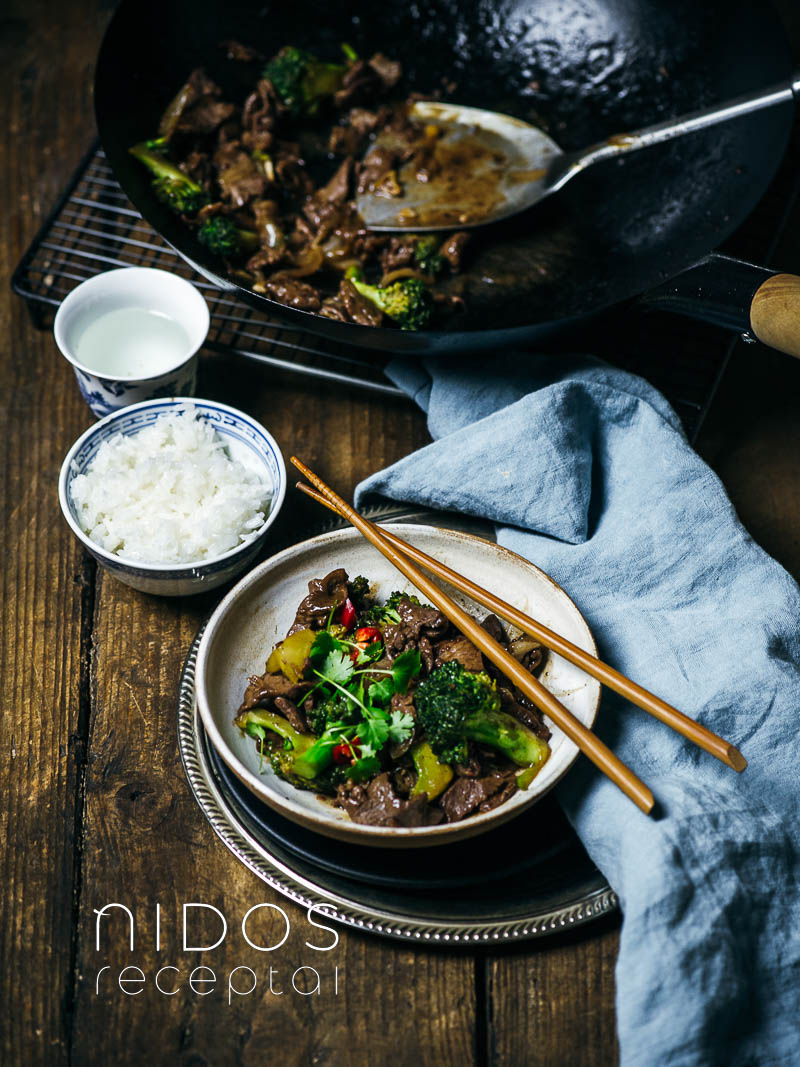 Chinese stir fry broccoli and beef